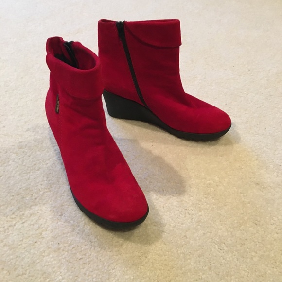Italian 🇮🇹👢Suede Boots by Carl Scarpa - Picture 2 of 8